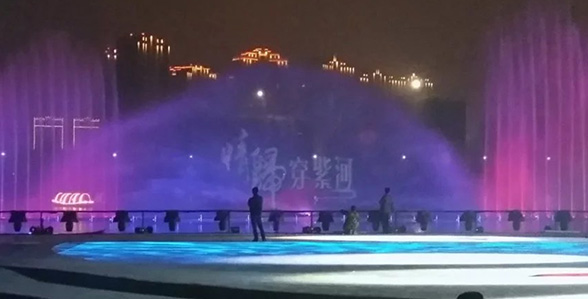 湖南常德河街碼頭水幕電影